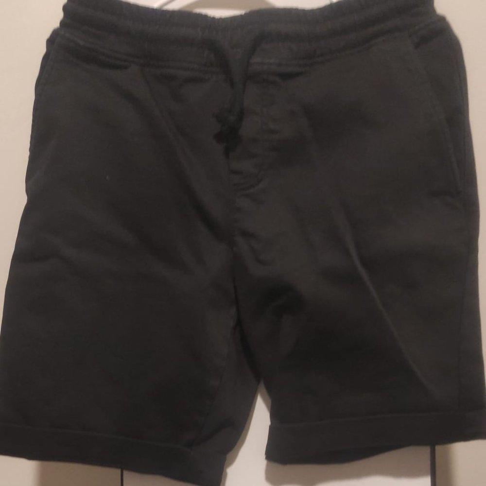 short black pants